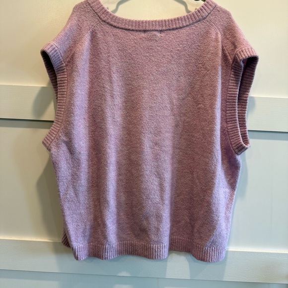 H&M Pink XXL V-Neck Sleeveless Sweater - Picture 5 of 7